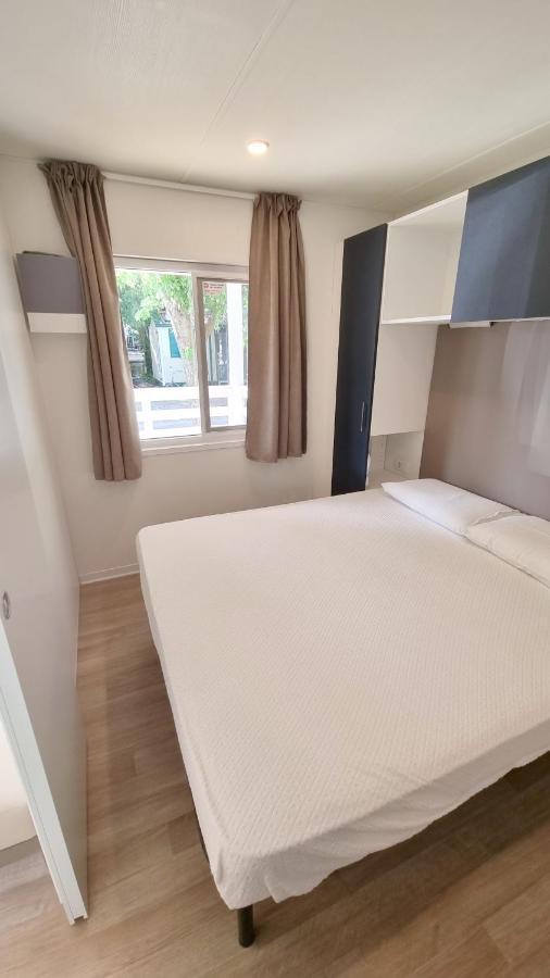 Camping La Rocca Manerba del Garda Ngoại thất bức ảnh