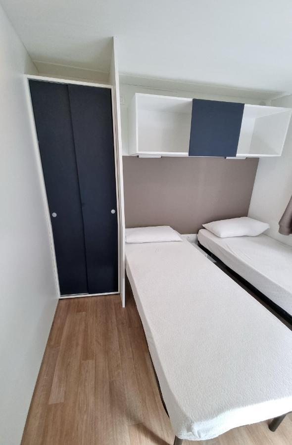 Camping La Rocca Manerba del Garda Ngoại thất bức ảnh