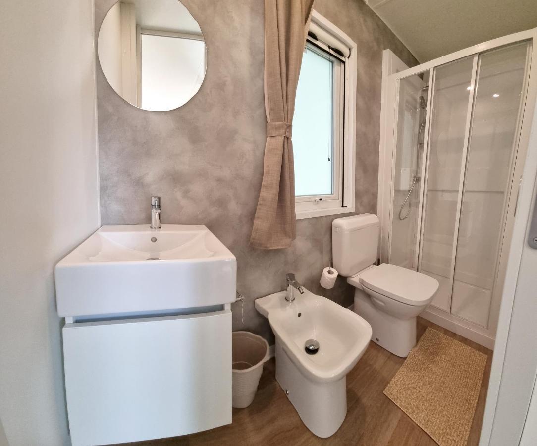 Camping La Rocca Manerba del Garda Ngoại thất bức ảnh
