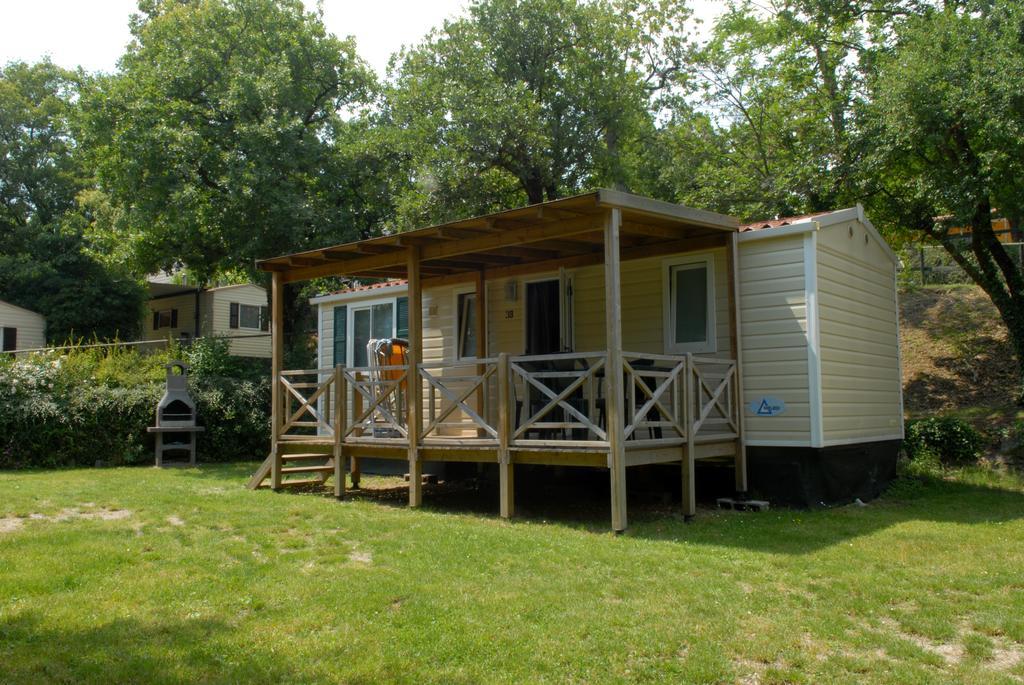 Camping La Rocca Manerba del Garda Ngoại thất bức ảnh