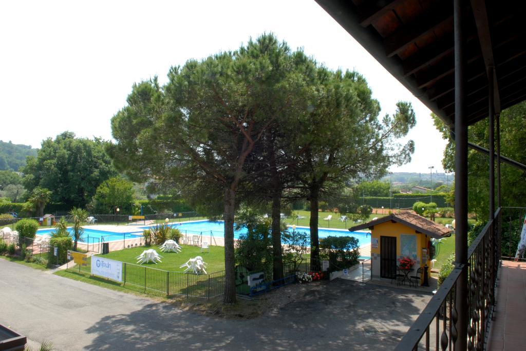 Camping La Rocca Manerba del Garda Ngoại thất bức ảnh