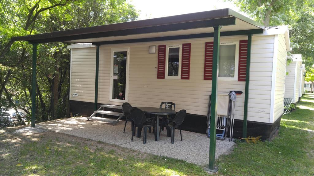 Camping La Rocca Manerba del Garda Ngoại thất bức ảnh