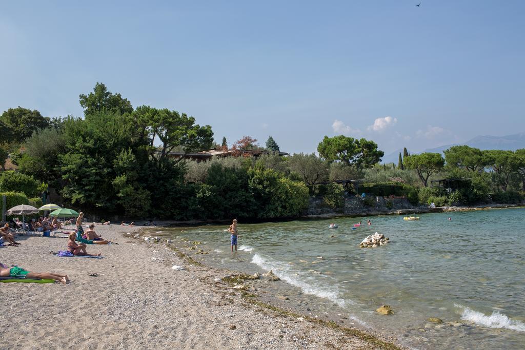 Camping La Rocca Manerba del Garda Ngoại thất bức ảnh