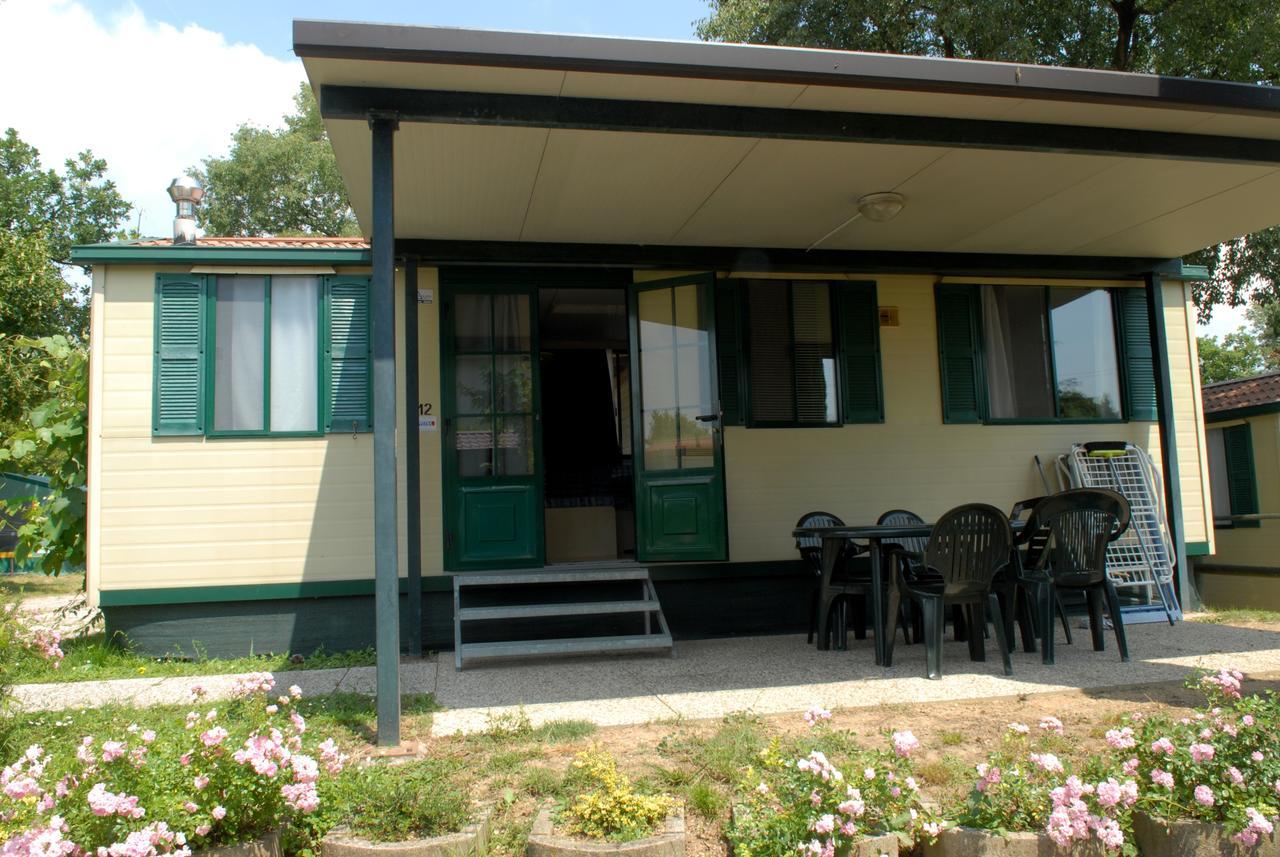 Camping La Rocca Manerba del Garda Ngoại thất bức ảnh